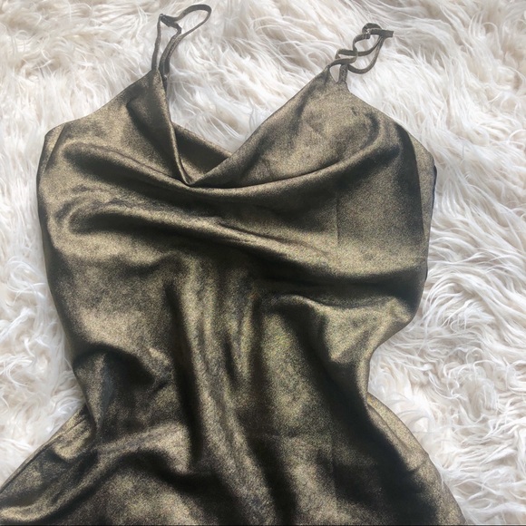 Silk Dress 💃🏾 - Picture 3 of 6